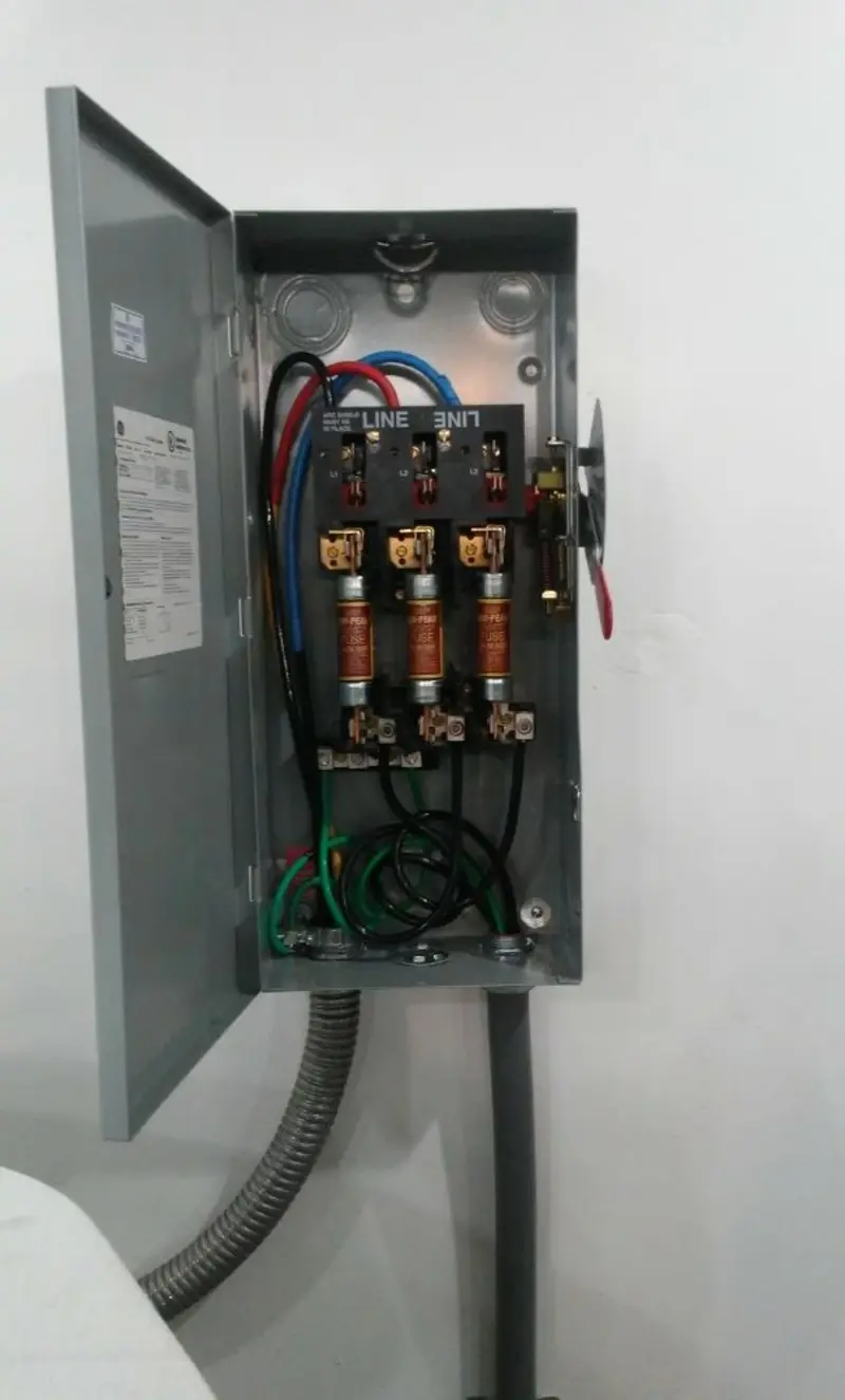 Three-phase disconnect switch installed for Smoke Detector Installation in Griffith